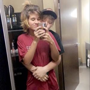 Meet your Posher, Mae